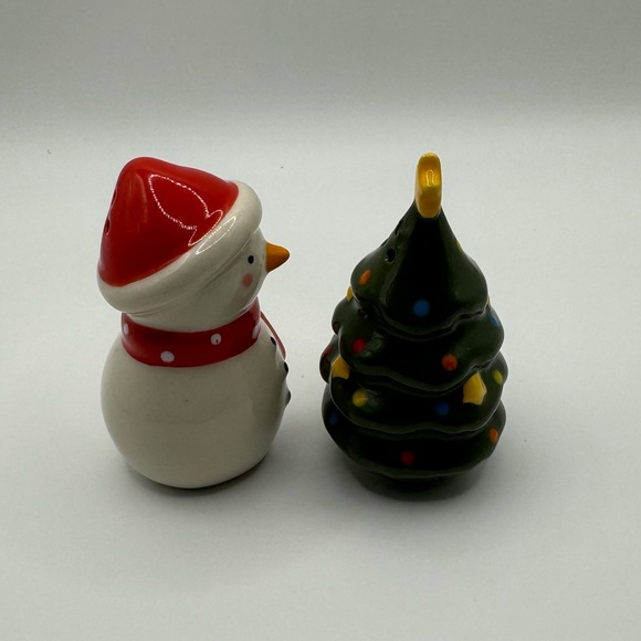Festive Snowman and Christmas Tree Salt & Pepper Shakers - Picture 6 of 6